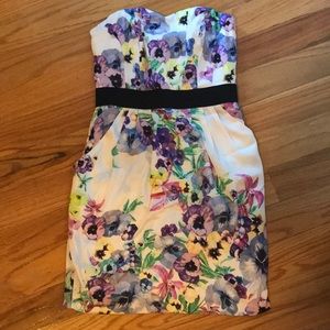 Sexy and Pretty Floral Date Night Dress